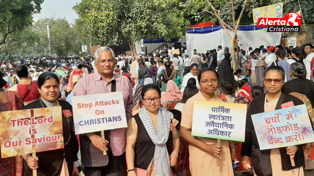 Miles de personas protestan por las persecuciones a cristianos en la India