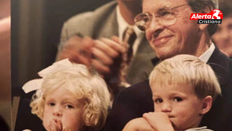 Nieto_del_pastor_Charles_Stanley_subasta_sus_pertenencias_a_tan