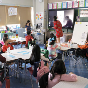 Propuesta_de_Ley_para_colocar_los_10_mandamientos_en_las_aulas_de