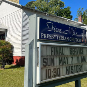 En Alabama una iglesia de 182 años cierra sus puertas