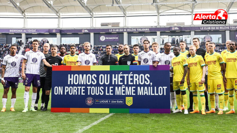 Expulsan a 3 jugadores del partido por no apoyar el Día Mundial contra la Homofobia y la Transfobia