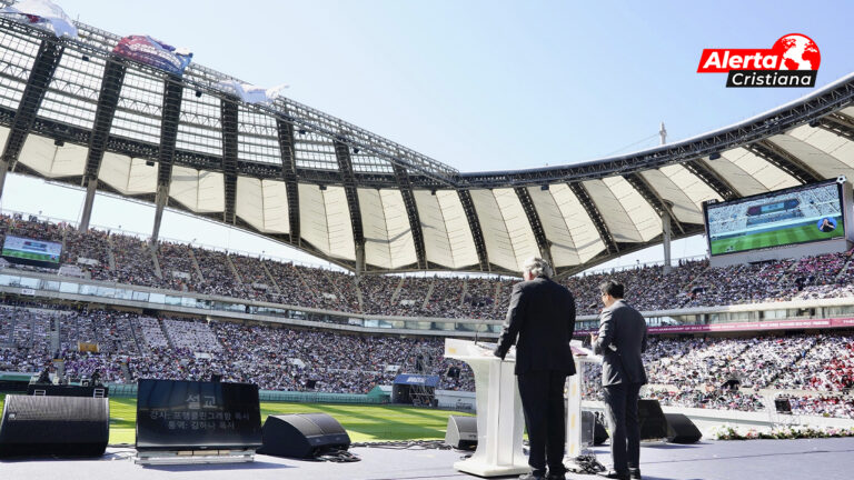 70.000 personas se reunen en Corea del Sur para el 50 aniversario de la cruzada histórica de Billy Graham