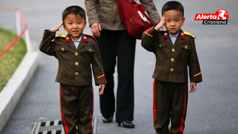 Adoctrinan a los niños en Corea del Norte para que sean anticristianos