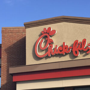 Chick-fil-A paso de promover el cristianismo a apoyar a la comunidad LGBT