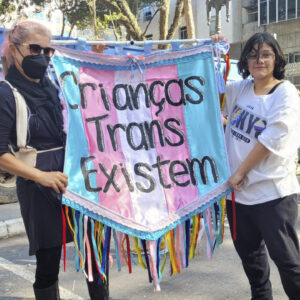 Marcha del Orgullo Gay de São Paulo causa indignación al decir que los niños trans existen