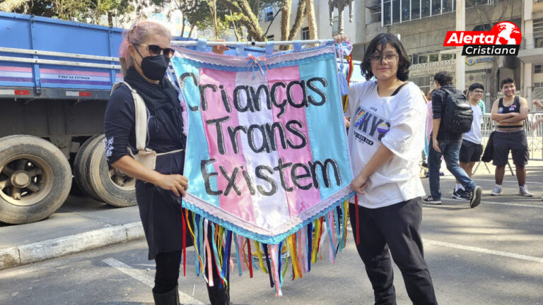 Marcha del Orgullo Gay de São Paulo causa indignación al decir que los niños trans existen