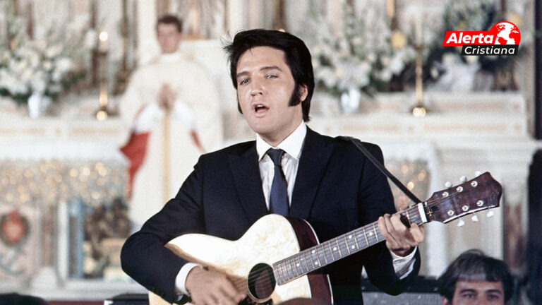 Después de 45 años del Fallecimiento de Elvis Presley venden su biblia por 95 mil dólares