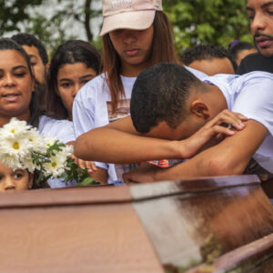 Adolescente que aceptó a Jesús y se bautizó, fue asesinado por la Policía Militar el día siguiente