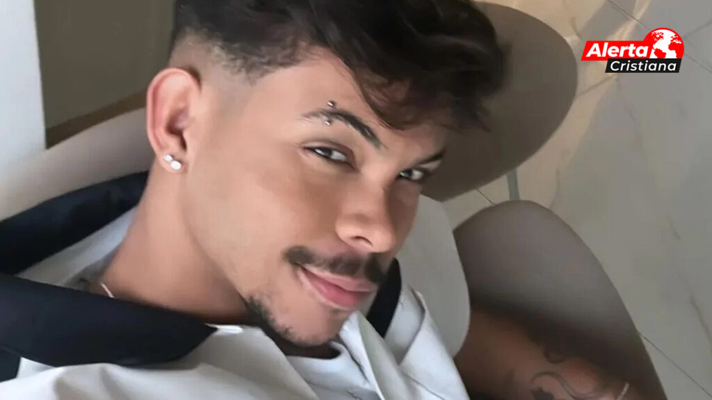 Jessé Aguiar ex cantante gospel y ahora homosexual fue invitado a ministrar