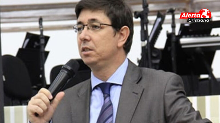 El_pastor_Ciro_Sanches_Zibordi_criticó_la_falta_de_exposición_bíblica