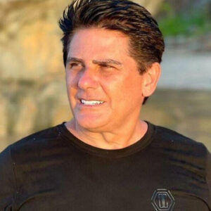 El_presentador_César_Filho_dijo_que_sus_hijos_lo_llevaron_al_bautismo