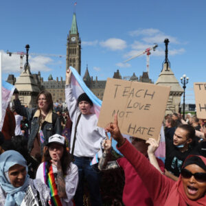 En_Canadá_miles_de_personas_protestan_en_contra_de_las_enseñanzas