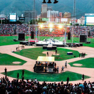 En_Caracas_se_reunieron_más_de_20_mil_cristianos_para_proclamar