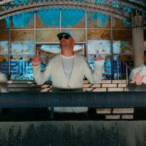 Los_artistas_Wisin,_Redimi2_y_Gocho_se_unieron_para_cantar_un_sincero
