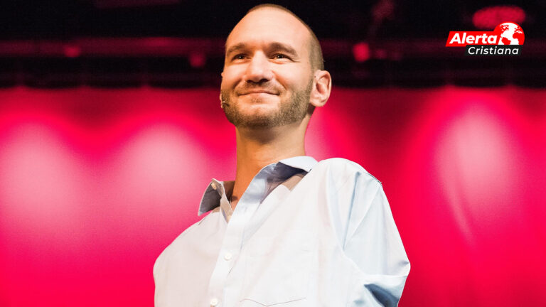 Nick_Vujicic_habló_de_la_sociedad_y_dijo_Si_tienes_pene,_eres_hombre