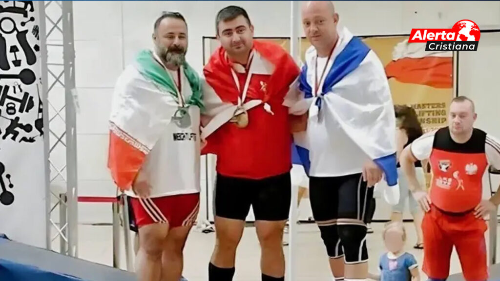 Un atleta iraní fue suspendido tras estrechar la mano de un israelí en un campeonato