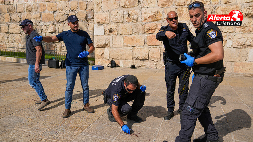 Un palestino hirió a dos personas con un puñal en las afueras de la Ciudad Vieja de Jerusalén