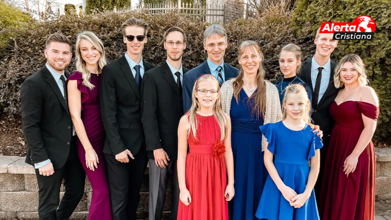 Una_familia_cristiana_que_llego_a_Estados_Unidos_hace_más_de_15