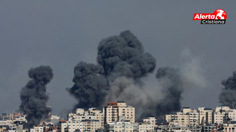 Israel informa que hay más de 100 secuestrados y 2.200 heridos tras los ataques de Hamás