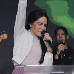 Pastor_dice_La_hermana_Yesenia_Then,_está_fuera_del_orden_de_Dios