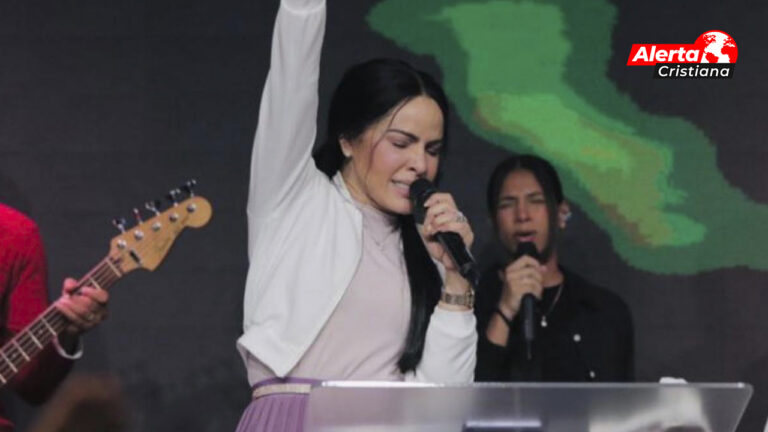 Pastor_dice_La_hermana_Yesenia_Then,_está_fuera_del_orden_de_Dios