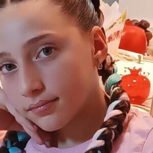 Una_semana_después_de_sufrir_un_paro_cardíaco,_una_niña_israelí