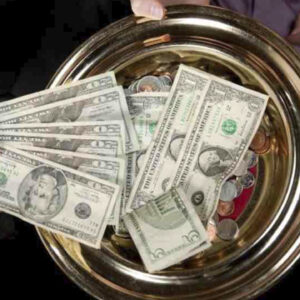 El_pastor_Jackson_Sobral_Almeida_obliga_a_rehabilitados_a_pagar