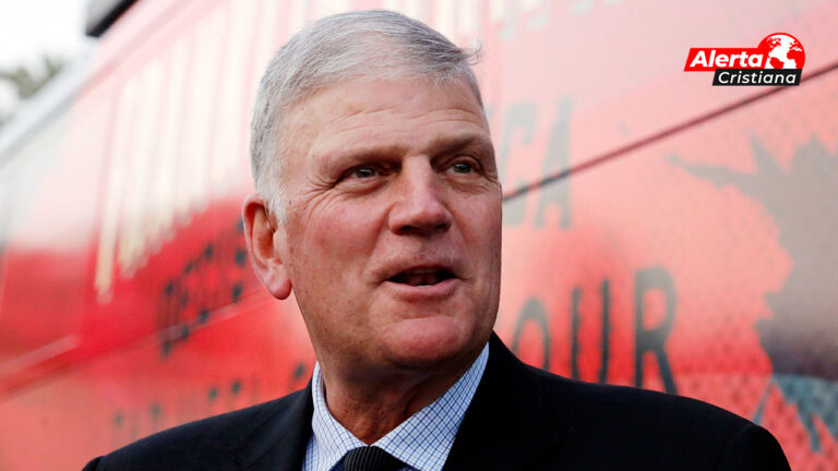 Franklin_Graham_dice_que_a_los_ricos_se_les_hace_complicado_escuchar