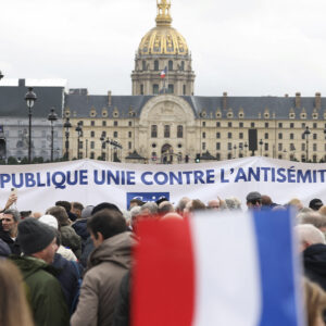 Miles_de_personas_salen_a_las_calles_en_Francia_para_denunciar_el