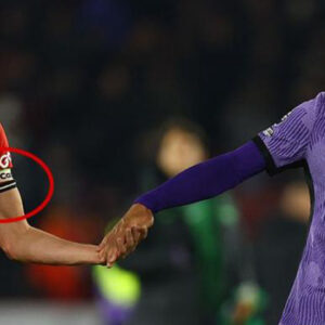 El_defensa_del_Sheffield_United,_Anel_Ahmedhodzic_es_el_primer_jugador