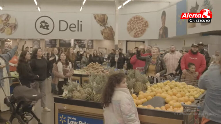 En Estados Unidos un supermercado estalla en adoración. “Se luz para el mundo allí donde estéis estas Navidades”