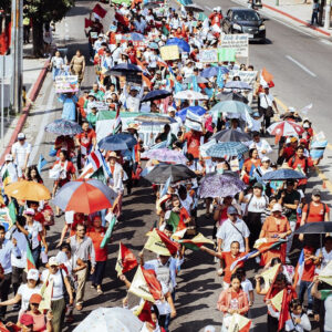 Miles de Mexicanos marchan para darle gracias a Dios por la paz