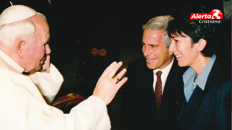 El Papa Juan Pablo II se ve involucrado con el criminal Jeffrey Epstein