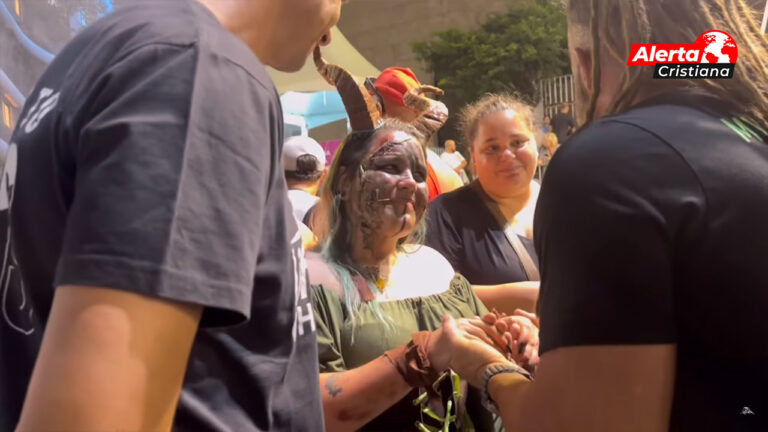 En Brasil el evangelista Todd White recorrió el carnaval «llevando luz y verdad»