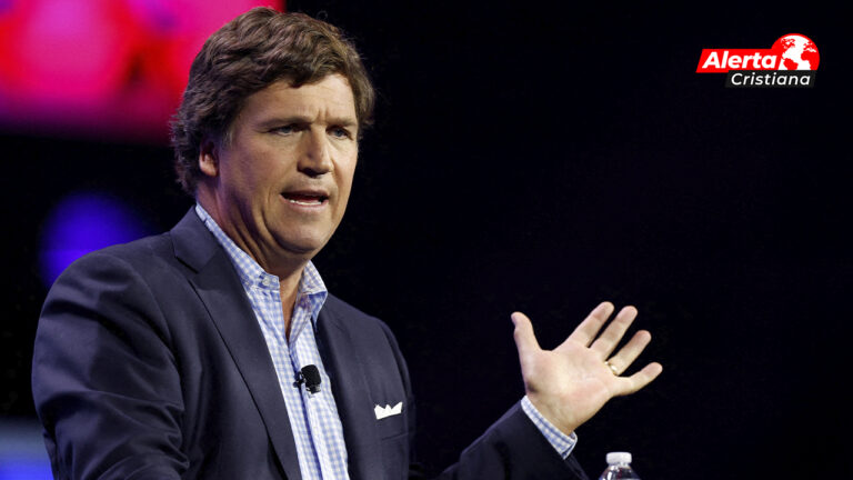 El comentarista Tucker Carlson dijo Hay una guerra espiritual, no es carne ni sangre