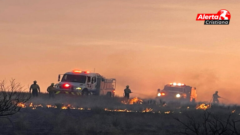 Texas se enfrenta al peor incendio forestal de toda su historia y deja dos muertos