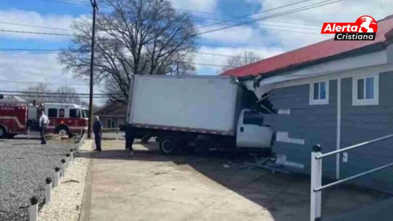 Un pastor perdonó a camionero que no tenía licencia luego que se chocara contra la iglesia