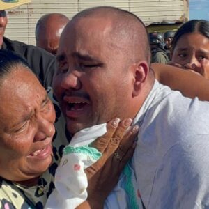 Venezolanos dan Gloria a Dios por la liberación de presos políticos