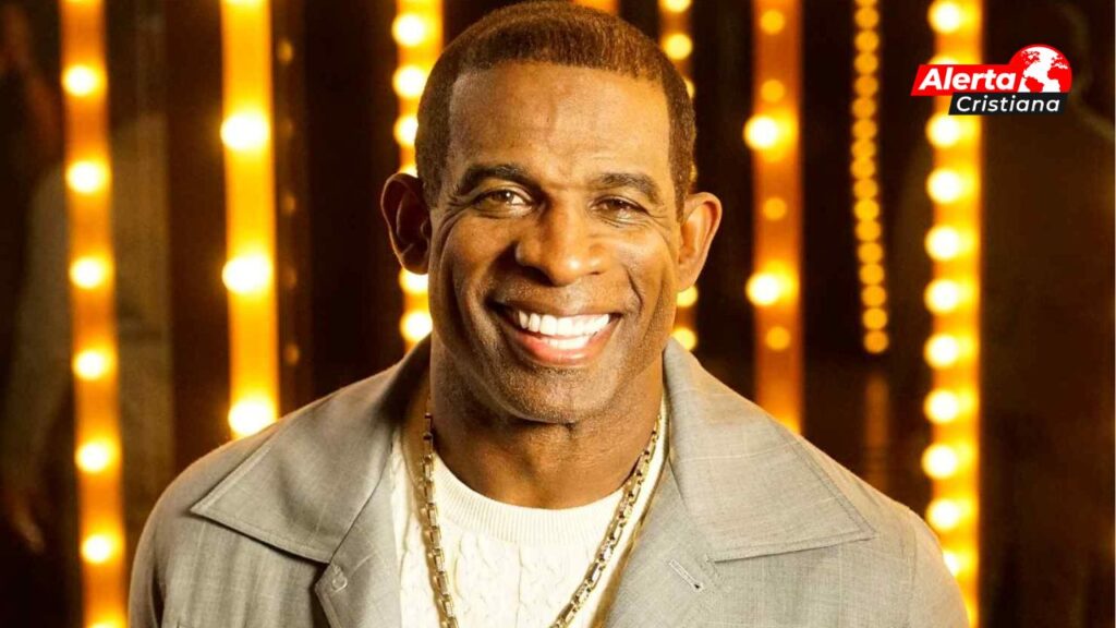 El entrenador Deion Sanders habla abiertamente sobre su relación personal con Jesús