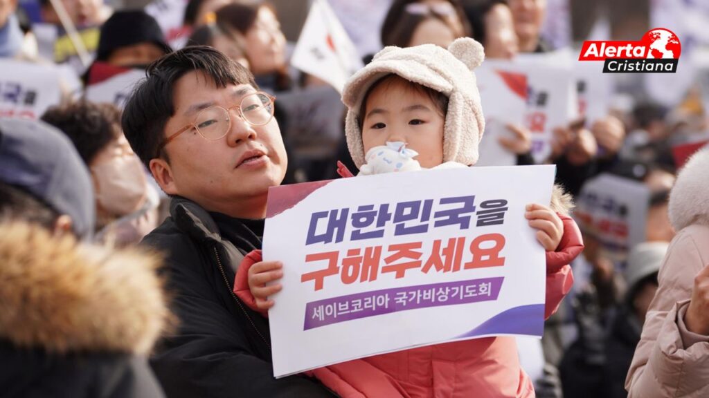 IMPACTANTE 150 mil personas se unen en oración por el futuro de Corea del Sur