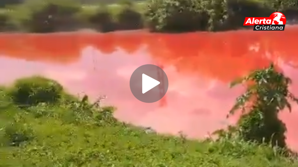 INCREÍBLE Ríos se tiñen de rojo sangre en Argentina y Perú