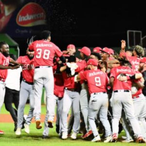 Leones del Escogido agradecen a Dios por su triunfo en torneo invernal de República Dominicana